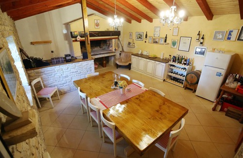Benkovac House | Fantastic cottage for larger round on spacious grounds.