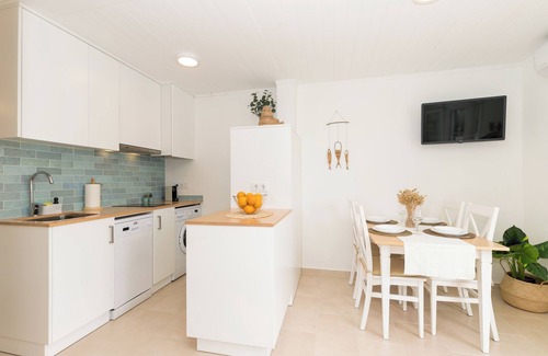 Cala'n Bosch Apartment | Fantastic Apartment with Pool, Balcony and Wi-Fi