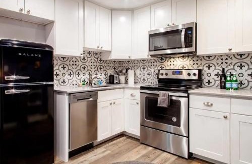 East Falls Church Apartment | Fantastic Falls Church HomeBase for DC area travel