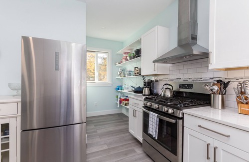 Isle La Motte House | Fantastic Family Lakefront Home on Peaceful Isle LaMotte, VT!