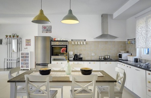Muzini House | Fantastic finca with large pool, outdoor sauna