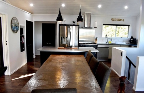 Te Puru House | Fantastic fishing, boating and water activities!