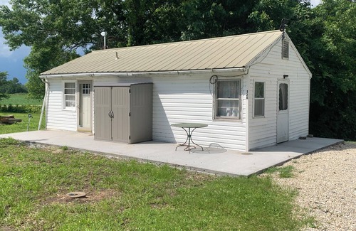 Bluffton Cabin | Fantastic Fishing in City of Gasconade, MO, cozy relaxing cabin ready for you!