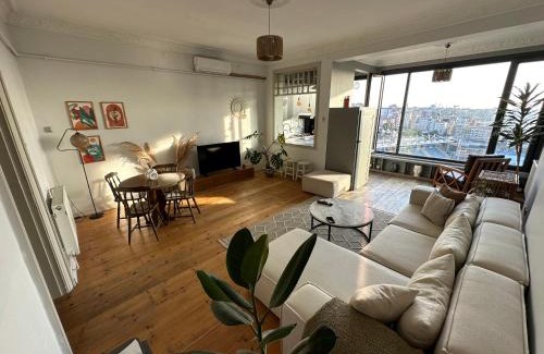 Pera Apartment | Fantastic golden horn view in Beyoglu, Cozy design