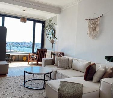 Pera Apartment | Fantastic golden horn view in Beyoglu, Cozy design