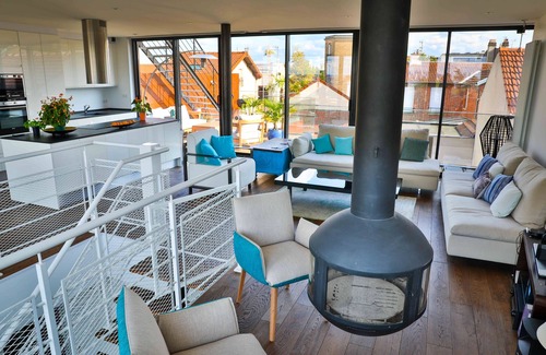 Issy-les-Moulineaux House | Fantastic House & Gardens - 360 ° view over Paris