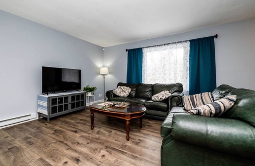 Lake Michigan Beach House | Fantastic home near beaches with deck, foosball table, mini pool table, W/D, AC