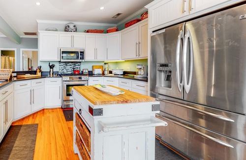 Edisto Island House | Fantastic House 1 Block From Beach w/Beach View, Free WiFi, Patio