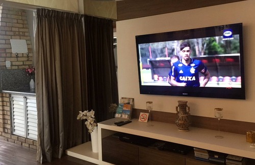 Ingleses Sul House | FANTASTIC HOUSE 4 BEDROOMS (AIR COND), 4WC, WIFI, 4 BATCH VEHICLES, ENGLISH