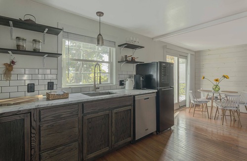 New London Cabin | Fantastic House for a Calm and Cozy Vacation