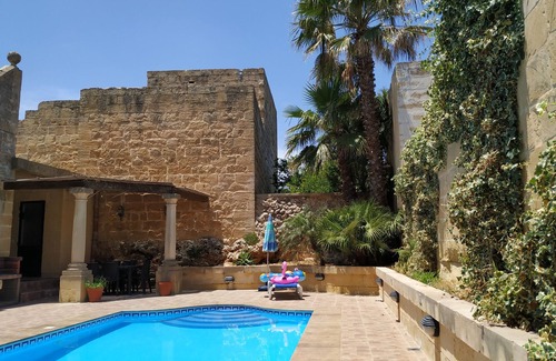 Nadur House | Fantastic House Of Character With Own Private Swimming Pool And BBQ Area
