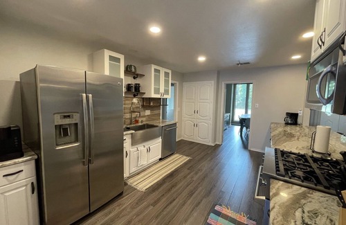Cason House | Fantastic House in Lake Welsh, lake activities, Internet, Pet friendly