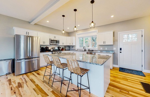 West Wareham House | Fantastic lakefront home with firepit, game room, fireplace & W/D - dog-friendly