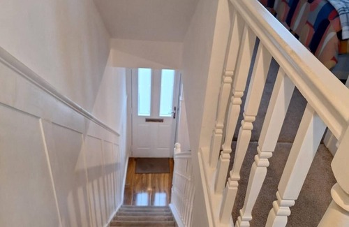 Chatham Apartment | Fantastic Large Room with free parking