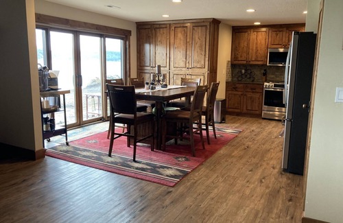 Hayden View Estates House | Fantastic Location, SW Corner of the Lake Between Country Club and Marina