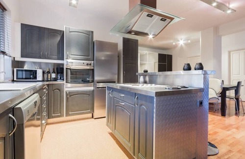 Downtown Apartment | Fantastic location within 5min from everything!