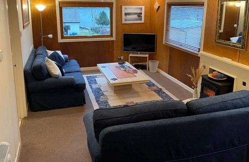 West Laroch House | Fantastic Loch Side Lodge (sleeps 4) nr Glencoe, Fort William, Scottish Highland
