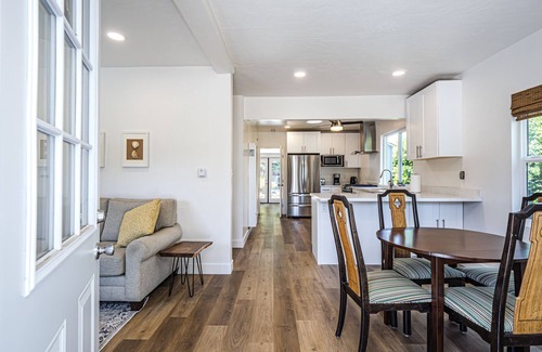 Eastside Santa Cruz House | Fantastic, modern 2bdr Cottage, 5min to beach