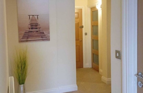 Salisbury Apartment | Fantastic modern Luxury Apartment in Salisbury City Centre - Free Parking