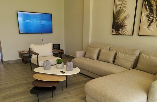 Isla Saboga Apartment | Fantastic new apartment in Saboga with pool and beach