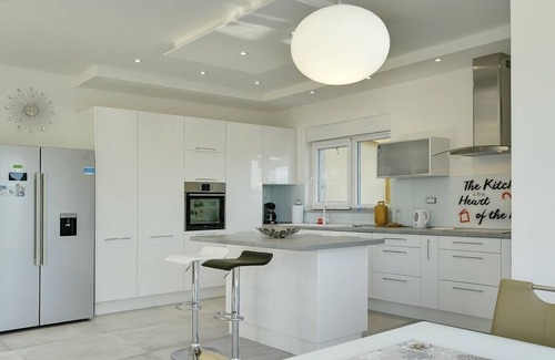 Peroj House | Fantastic new villa with private pool, air conditioning, wifi of a sauna and beautiful sea view