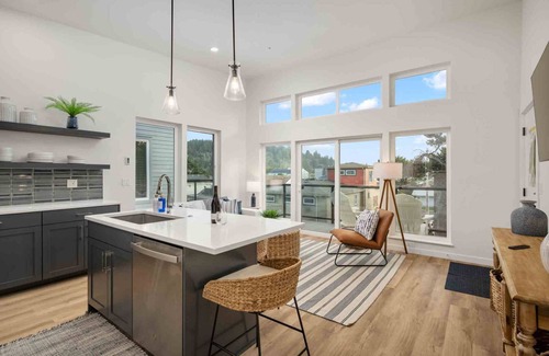 Lincoln City Condo | Fantastic Newly Constructed Ebb Street Loft, Large Deck w/Views, Short Walk to Beach, Food, & Fun