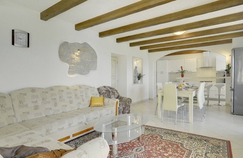 Lupoglav House | Fantastic panoramic finca with private pool, air conditioning, WLAN, terrace, barbecue