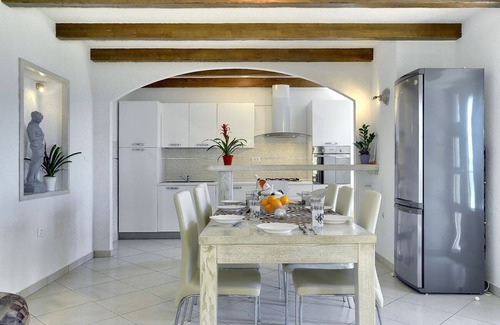 Lupoglav House | Fantastic panoramic finca with private pool, air conditioning, WLAN, terrace, barbecue