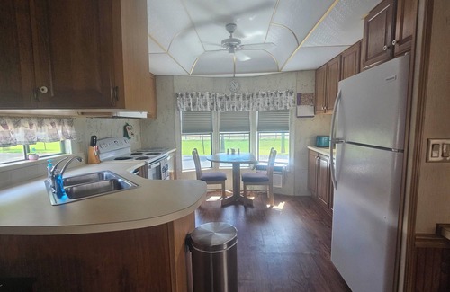 Sebring House | Fantastic Park Model with AC in charming Sebring