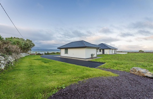 Ardfert House | Fantastic sea view and right next to golf course