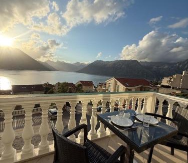 Dobrota Apartment | Fantastic sea view in Kotor