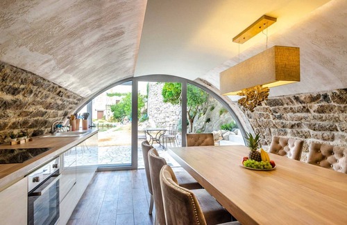 Cove Tri Zala (Zrnovo) Villa | Fantastic Seafront Villa | 4 Bedrooms | Villa Samostan Prestige | Stunning Sea.