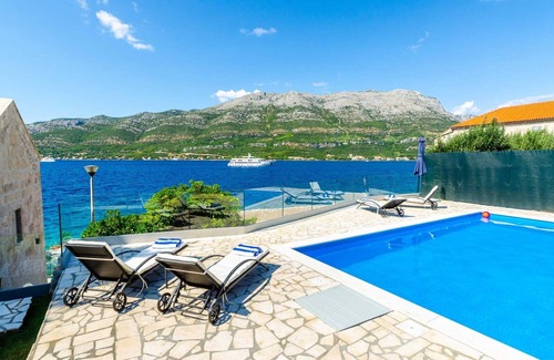 Cove Tri Zala (Zrnovo) Villa | Fantastic Seafront Villa | 4 Bedrooms | Villa Samostan Prestige | Stunning Sea.