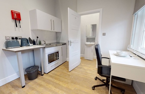 Coventry City Centre Apartment | Fantastic Self Contained Studio