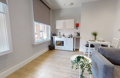 Coventry City Centre Apartment | Fantastic Studio Apartment