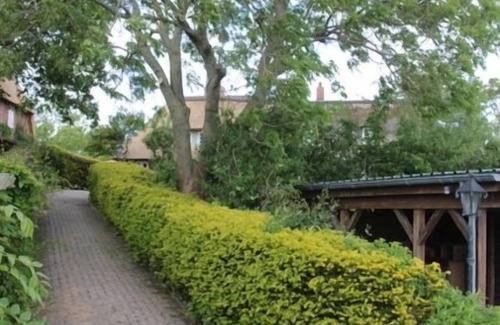 Broderswarft Cottage | Fantastic thatched cottage on the North Sea coast with a separate sauna house