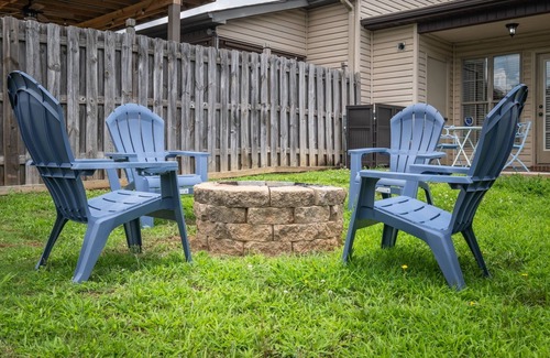 Hoover House | Fantastic Townhouse in Hoover which is Close to Baseball Fields and Food