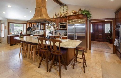 Salinas House | Fantastic Vacation Retreat, Family Reunions , and Private Pool!