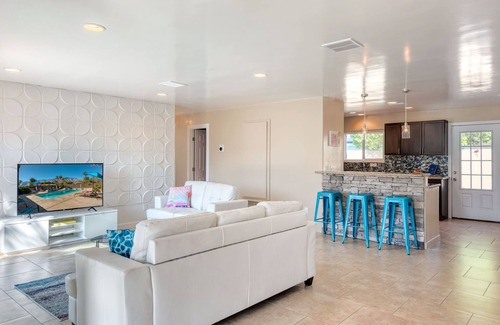 Desert Park Estates House | Fantastic Views and Reviews! Bright, Relaxing Oasis!