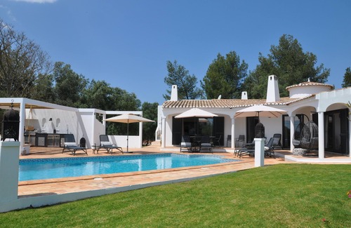 Sargacal Villa | Fantastic villa with swimming pool, private tennis court and beautiful garden near Lagos