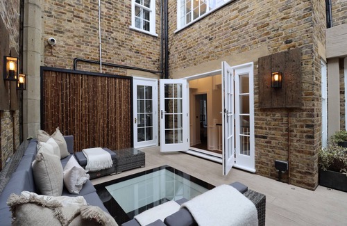 Chelsea House | Fantastic wide home in the heart of Chelsea