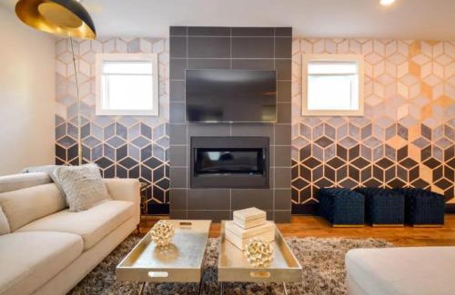 Edgehill House | Fantasy Oasis