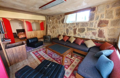 Faraya Ski Chalet | Faraya Chalet - Cozy mountain retreat with stunning views for a calm getaway.nn