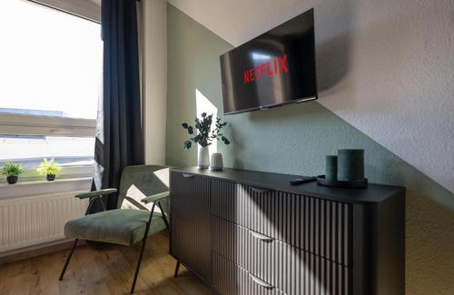 Altchemnitz Apartment | Farb-Reich - Sauna, Netflix, Nespresso, Zentral