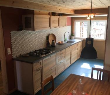 Herisau Apartment | Farbige Wohnung Zentral