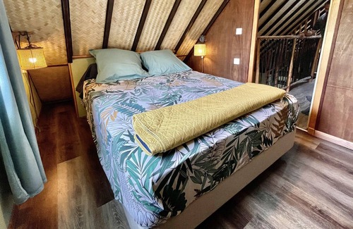 Hauru House | Fare Auti - halfway beach and mountain on Moorea