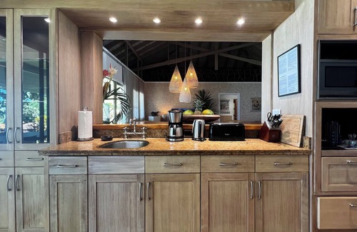 Ha'apiti Villa | Fare Varari Beach Villa in Moorea, French Polynesia