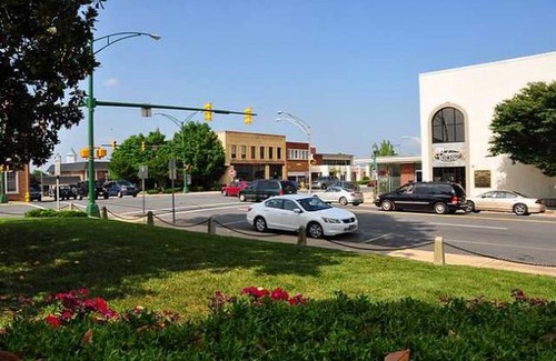 Monroe Hotel | Faremont Inn & Suites Monroe