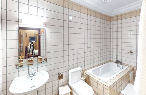 Bangangte Hotel | Farhyda & Frères Hôtels