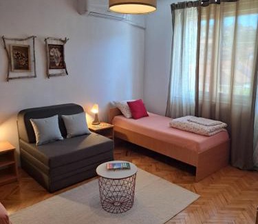 Donji Milanovac Apartment | FARIS